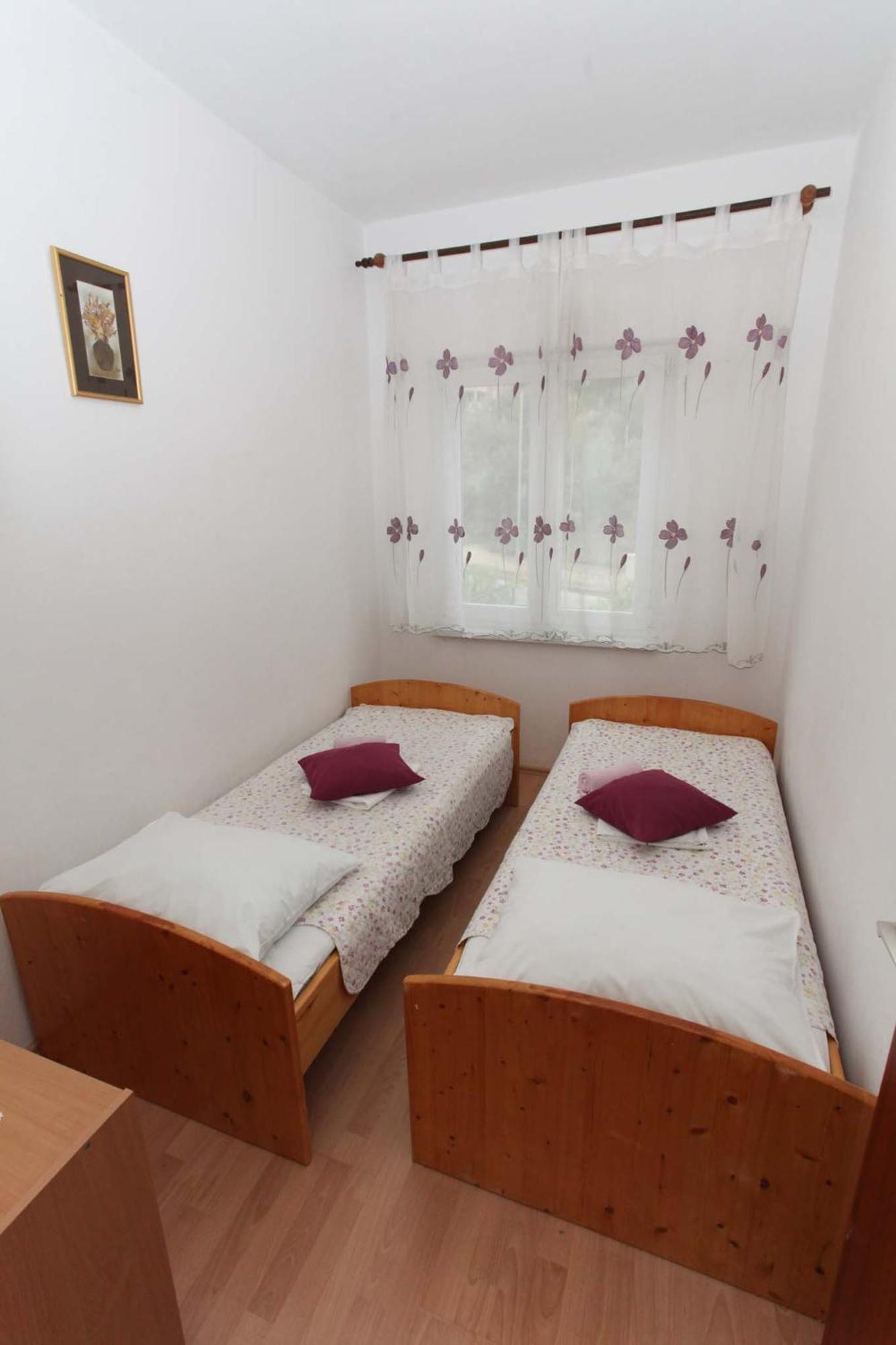 Apartmani Mila Pag Town Exterior photo